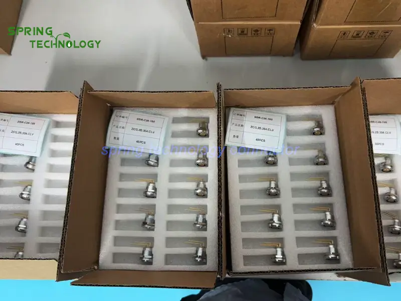CBZC2BG Push-Pull Connector for Portable Spectrum Analyzers 2026 2B Series 4-Contact 90° PCB Socket for RF Test Instrument Interfaces